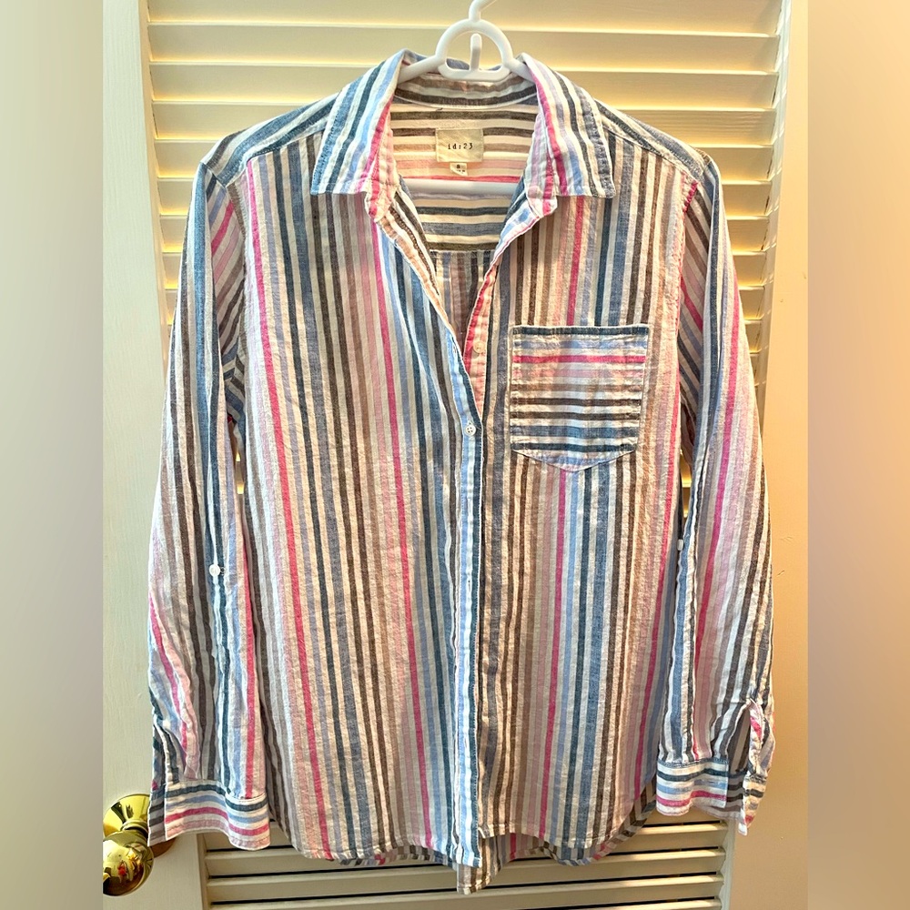 id:23 long sleeve striped shirt